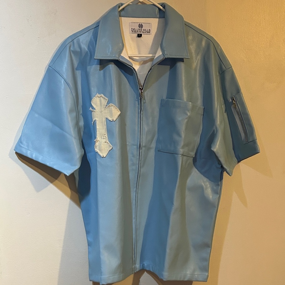 Men’s NY Leather Sky Blue Deluxe Hills Short Sleeve Zipper Shirt with Cross